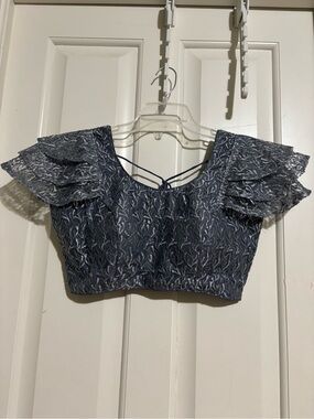Grey color crop top with silver leaf-like pattern & ruffled sleeves 38 bust New